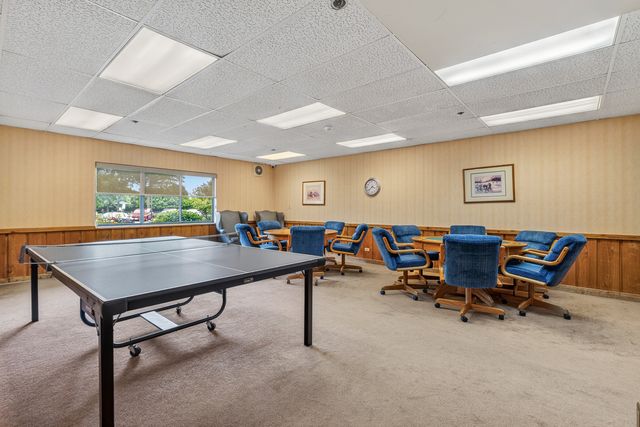 6340 Americana Drive 1101, Willowbrook, IL 60527