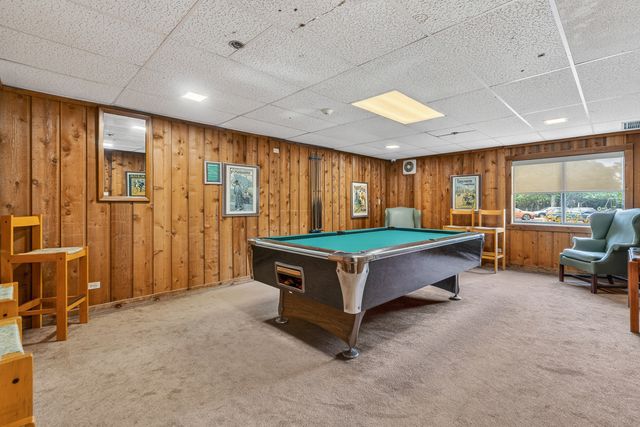 6340 Americana Drive 1101, Willowbrook, IL 60527