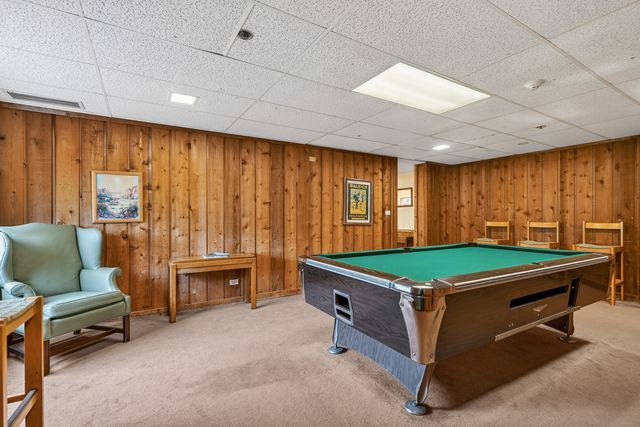 6340 Americana Drive 1101, Willowbrook, IL 60527