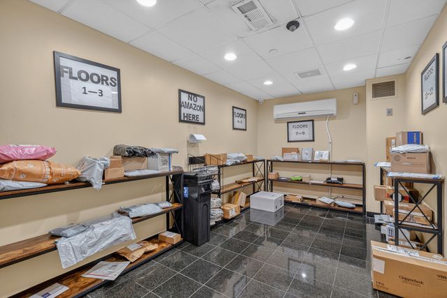 6340 Americana Drive 1101, Willowbrook, IL 60527
