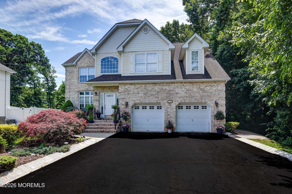 220 Lloyd Road, Aberdeen, NJ 07747