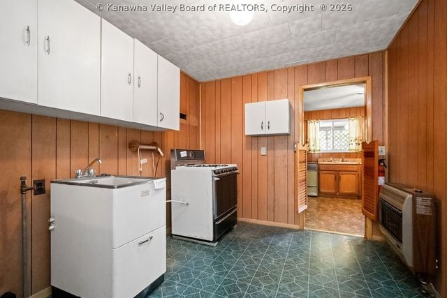 355 Fudges Creek Road, Ona, WV 25545