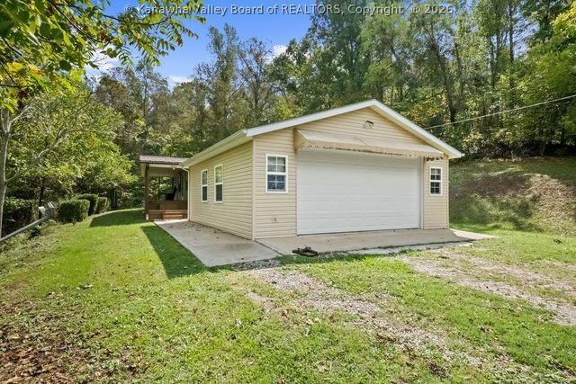 355 Fudges Creek Road, Ona, WV 25545
