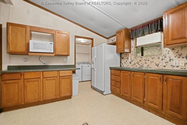 355 Fudges Creek Road, Ona, WV 25545