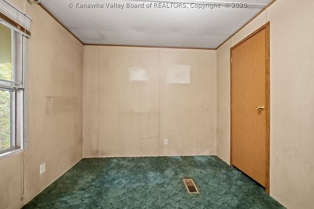 355 Fudges Creek Road, Ona, WV 25545