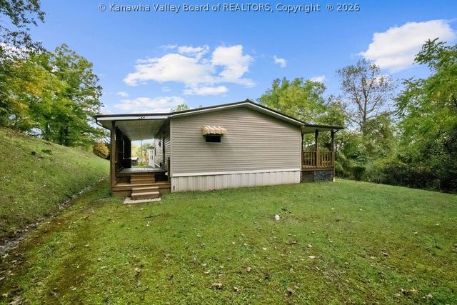 355 Fudges Creek Road, Ona, WV 25545
