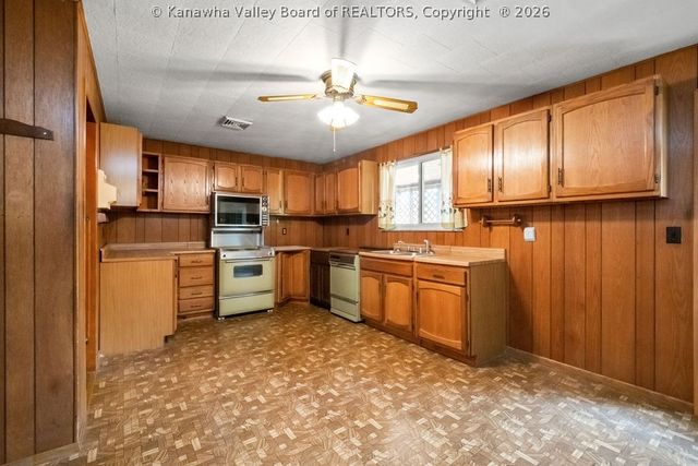 355 Fudges Creek Road, Ona, WV 25545