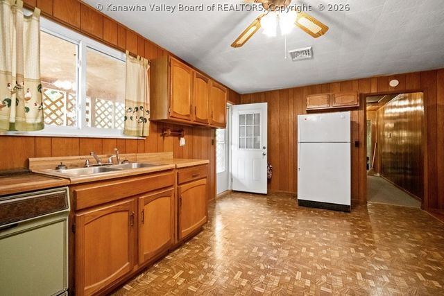355 Fudges Creek Road, Ona, WV 25545