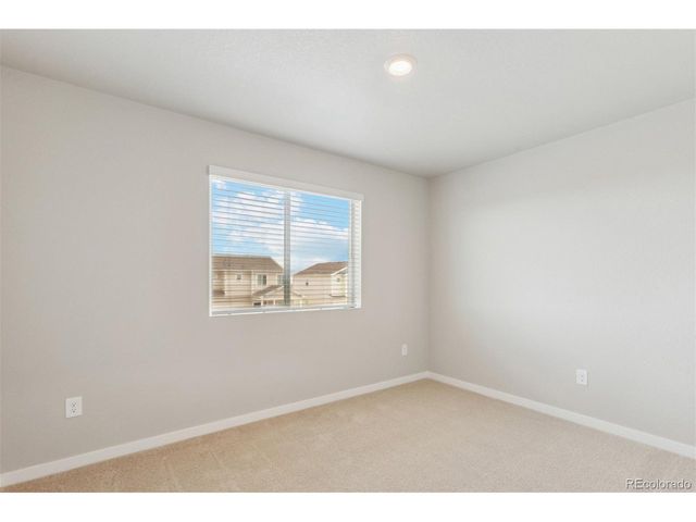 48240 Shetland Dr, Bennett, CO 80102