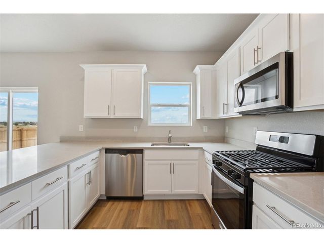 48240 Shetland Dr, Bennett, CO 80102