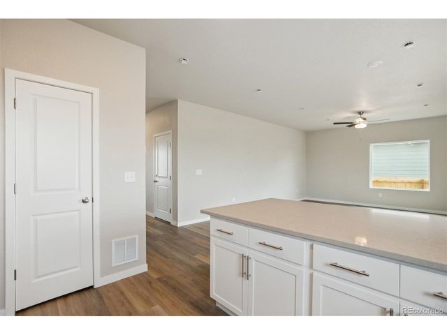 48240 Shetland Dr, Bennett, CO 80102