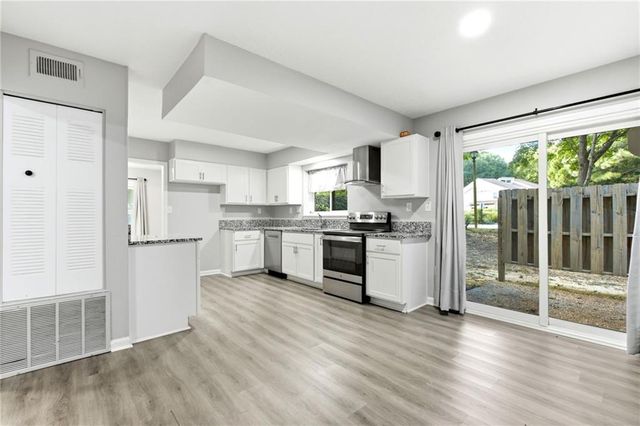 6340 Brandywine Trail, Peachtree Corners, GA 30092
