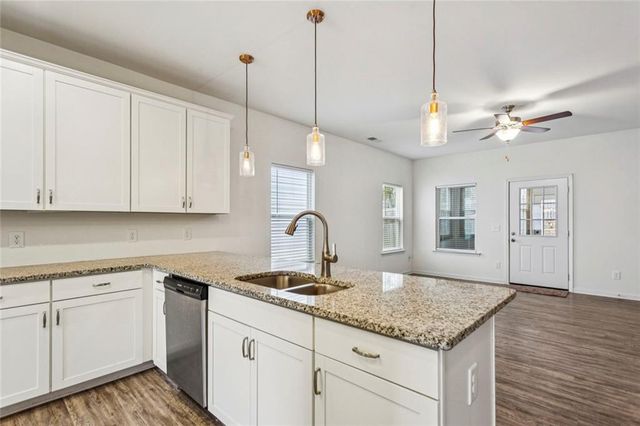 213 Tanner Trace, Ball Ground, GA 30107