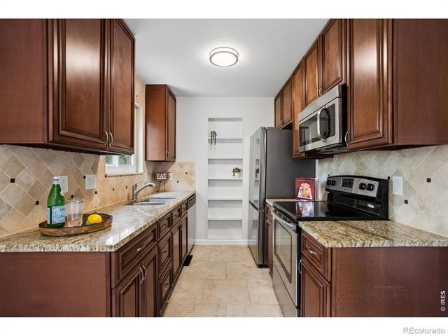 10537 W 107th Avenue, Broomfield, CO 80021