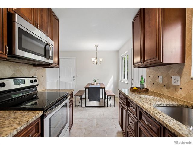 10537 W 107th Avenue, Broomfield, CO 80021