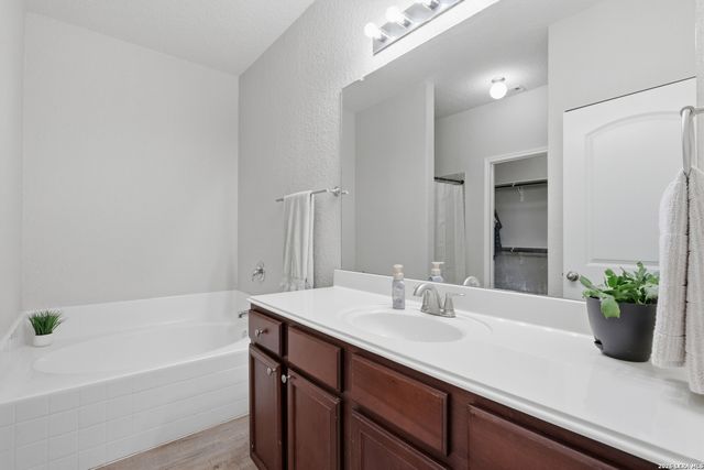 12220 Stratsburg, San Antonio, TX 78252