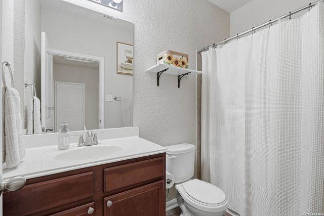 12220 Stratsburg, San Antonio, TX 78252