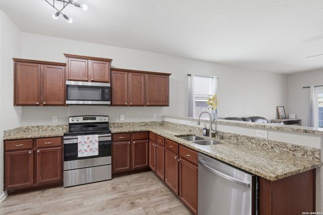 12220 Stratsburg, San Antonio, TX 78252