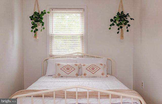 4941 PRINCE WILLIAM PKWY, Woodbridge, VA 22192