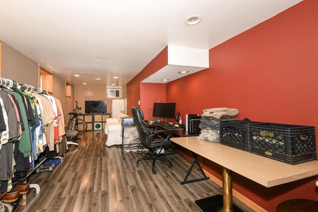 3544 S Howell AVENUE, Milwaukee, WI 53207