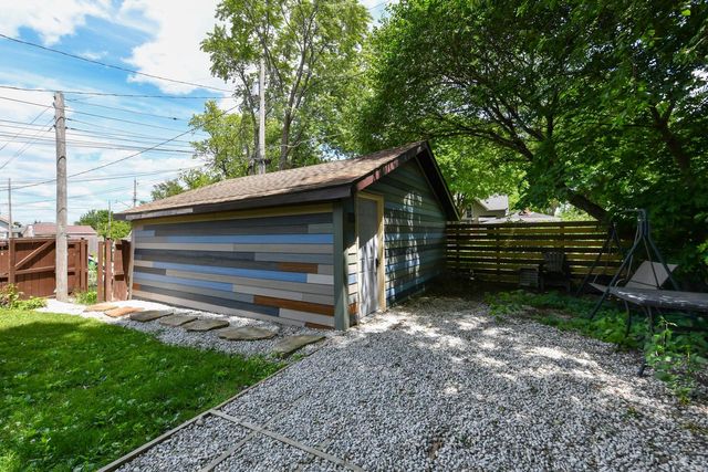 3544 S Howell AVENUE, Milwaukee, WI 53207