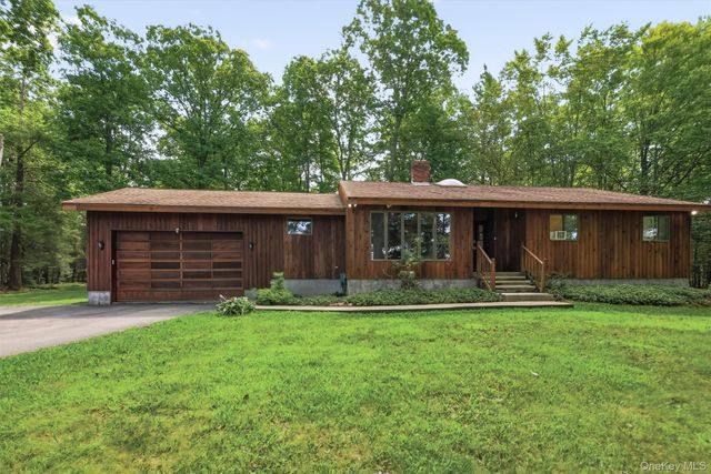 441 Burlingham Road, Pine Bush, NY 12566
