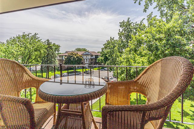 11030 S Theresa Circle 3A, Palos Hills, IL 60465