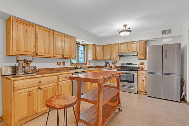 11030 S Theresa Circle 3A, Palos Hills, IL 60465