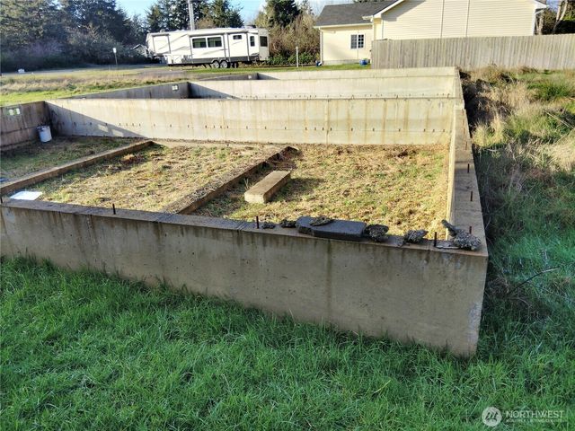 752 Pt Brown Avenue SE, Ocean Shores, WA 98569