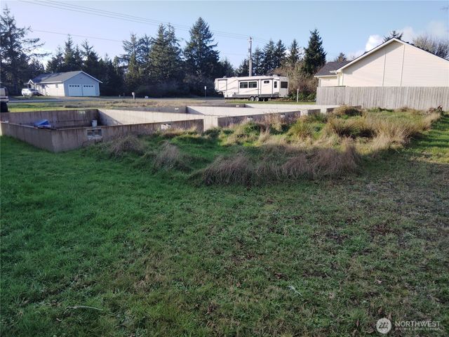 752 Pt Brown Avenue SE, Ocean Shores, WA 98569