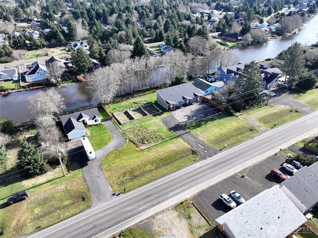 752 Pt Brown Avenue SE, Ocean Shores, WA 98569