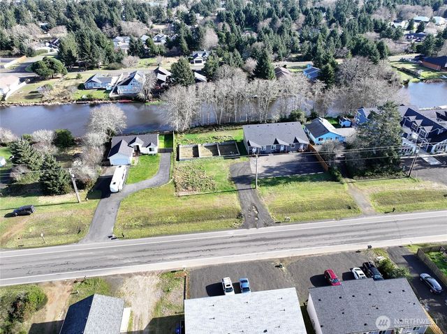 752 Pt Brown Avenue SE, Ocean Shores, WA 98569