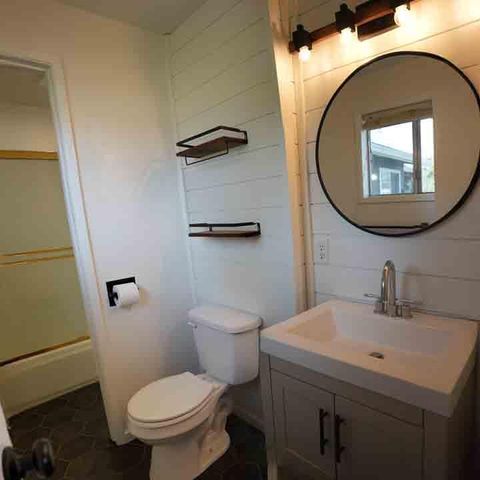 2060 Melody Lane, Medford, OR 97504