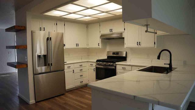 2060 Melody Lane, Medford, OR 97504