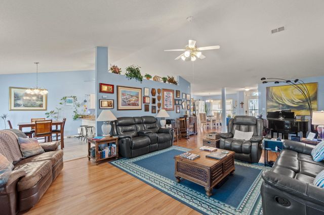 2121 Ortega Street, Navarre, FL 32566