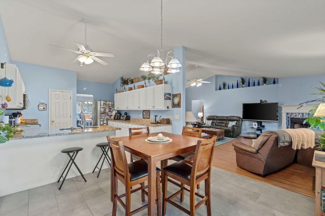 2121 Ortega Street, Navarre, FL 32566