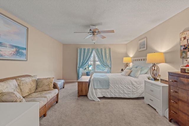 2121 Ortega Street, Navarre, FL 32566