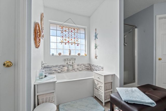 2121 Ortega Street, Navarre, FL 32566