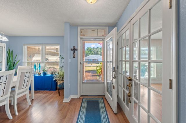 2121 Ortega Street, Navarre, FL 32566