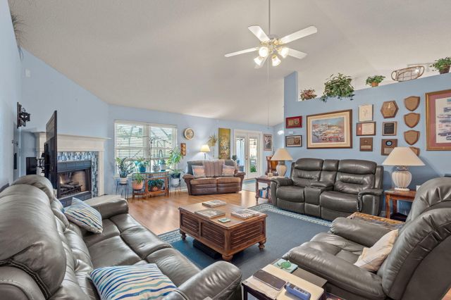 2121 Ortega Street, Navarre, FL 32566