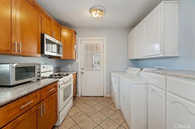 4074 Santa Ana, South Gate, CA 90280