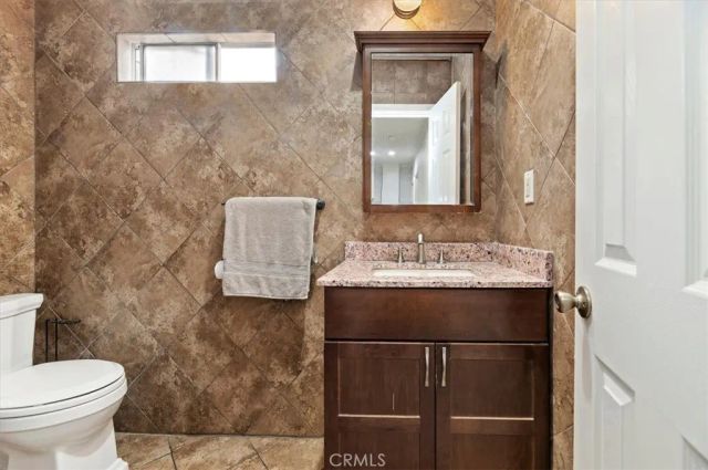 4074 Santa Ana, South Gate, CA 90280