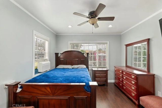 4074 Santa Ana, South Gate, CA 90280