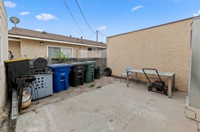 4074 Santa Ana, South Gate, CA 90280