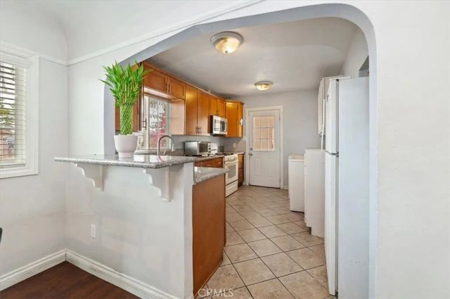 4074 Santa Ana, South Gate, CA 90280