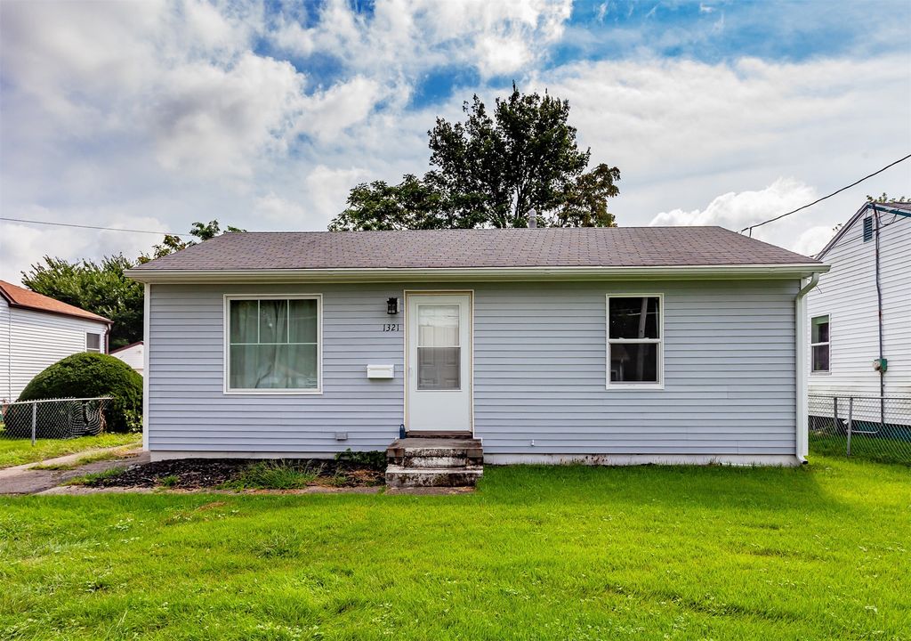 1321 E 25th Street, Des Moines, IA 50317