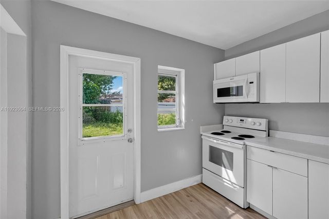 14801 Lincoln Boulevard, Miami, FL 33176