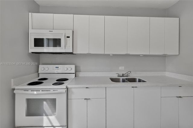 14801 Lincoln Boulevard, Miami, FL 33176
