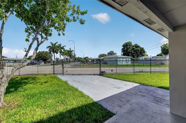 14801 Lincoln Boulevard, Miami, FL 33176