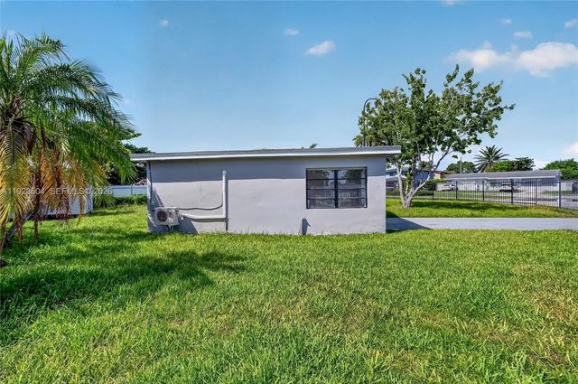 14801 Lincoln Boulevard, Miami, FL 33176